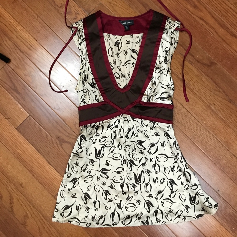 Bebe Silk Pattern Sleeveless Top XS
