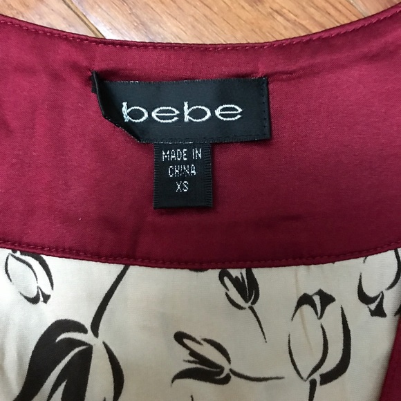 Bebe Silk Pattern Sleeveless Top XS - Picture 2 of 4
