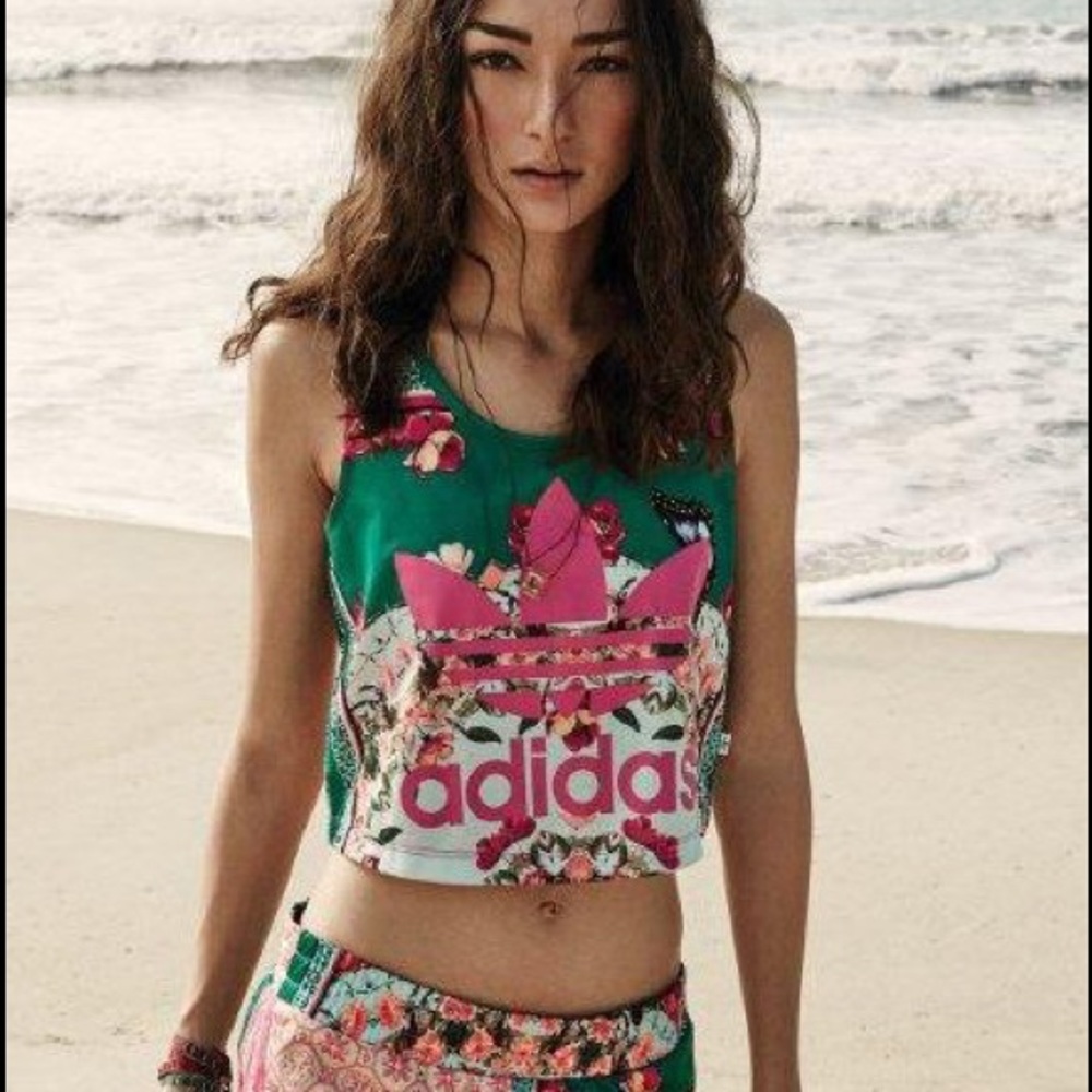 ❌SOLD❌ EUC Adidas FARM Floral Sleeveless Crop Top