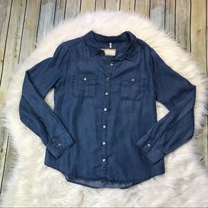 [Chambrai] Medium Wash Chambray Button Down