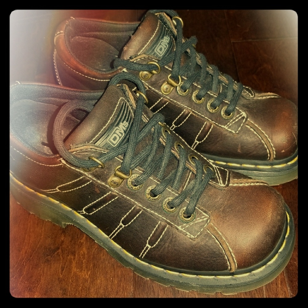 Dr. Martens (Unisex) Lace Up Oxfords Brown Leather