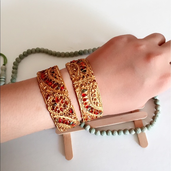 Jewelry - #A98 25% off Gold Embellished Kundan Indian Bangle