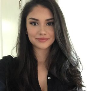 Meet your Posher, Andrea