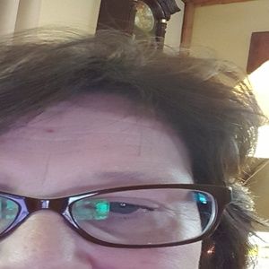 Meet your Posher, Debra