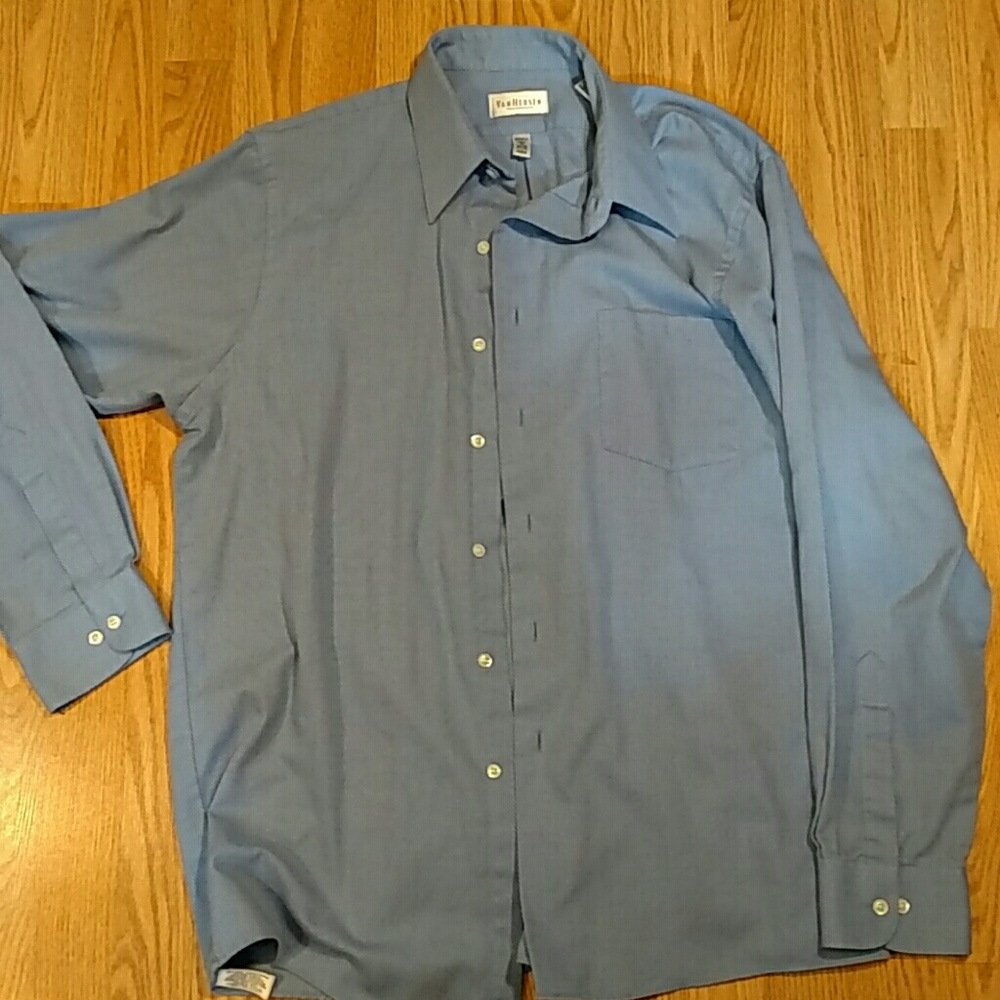 VanHeusen button down shirt (size L)