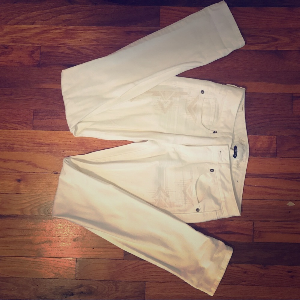 White denim skinny jeans