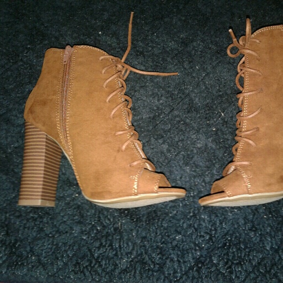 Booties!! - Picture 4 of 4