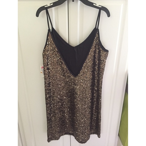 Gianni Bini Juniors Gold Dress - Picture 2 of 3