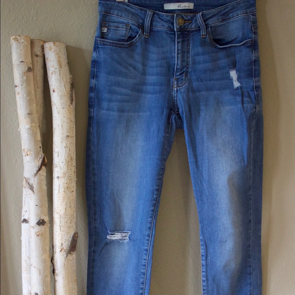 KanCan Distressed Jean