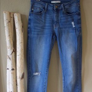 KanCan Distressed Jean