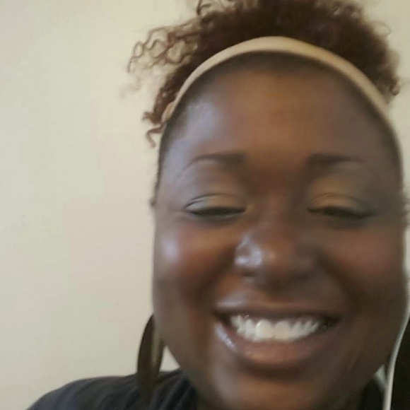 Meet your Posher, Tanika - Picture 1 of 1