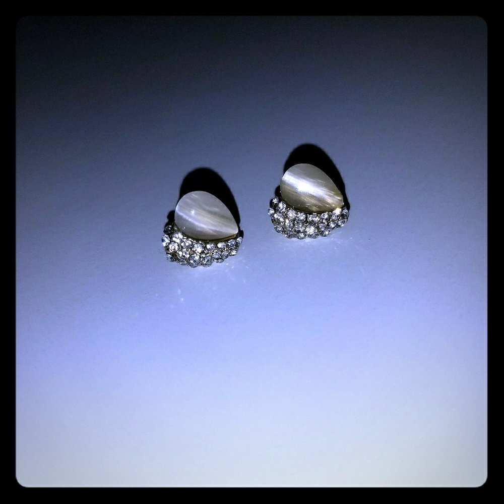Earrings pierced stud