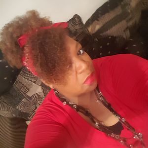 Meet your Posher, Kena