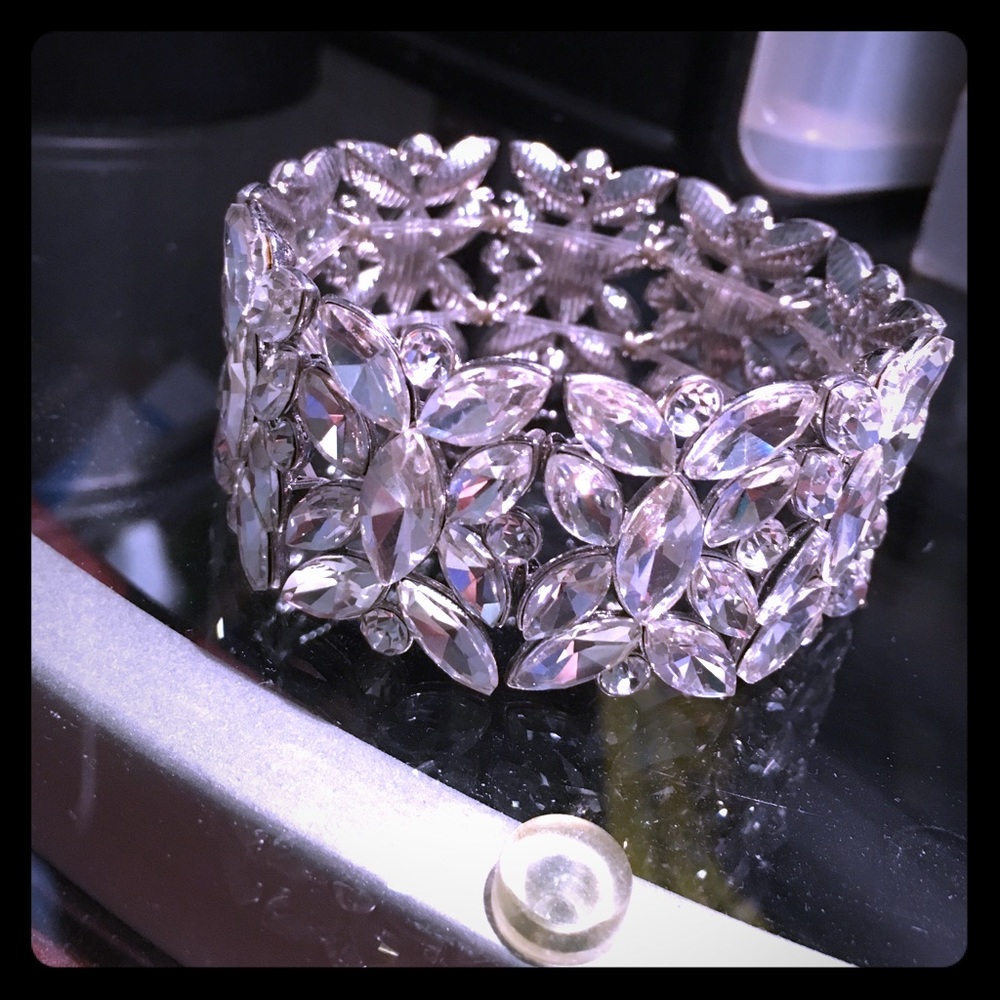 Silver stone Bracelet