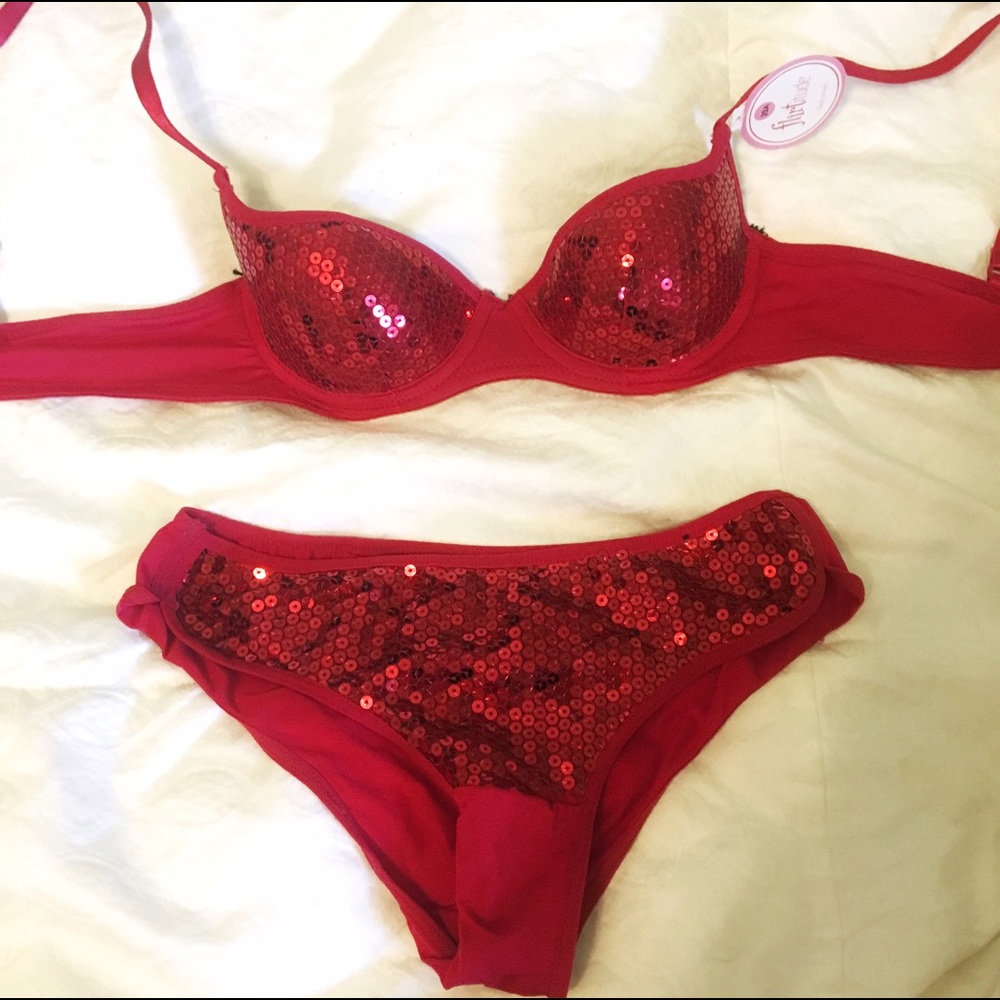 NWT SEXY RED SEQUINED LINGERIE SET