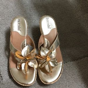BJORNDAL GOLD SANDALS SIZE 7