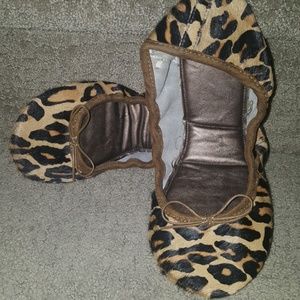 Gap leopard faux fur flats