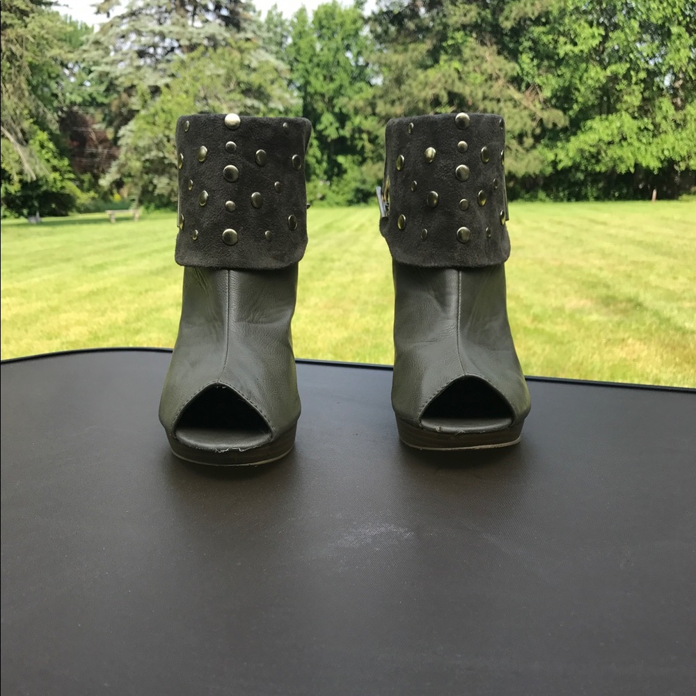 Olive green booties. Size 8.5. Peep toe