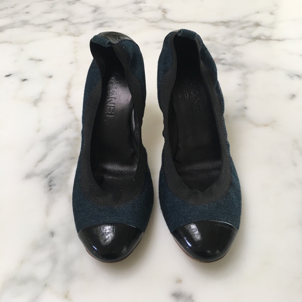 CHANEL Denim Pumps