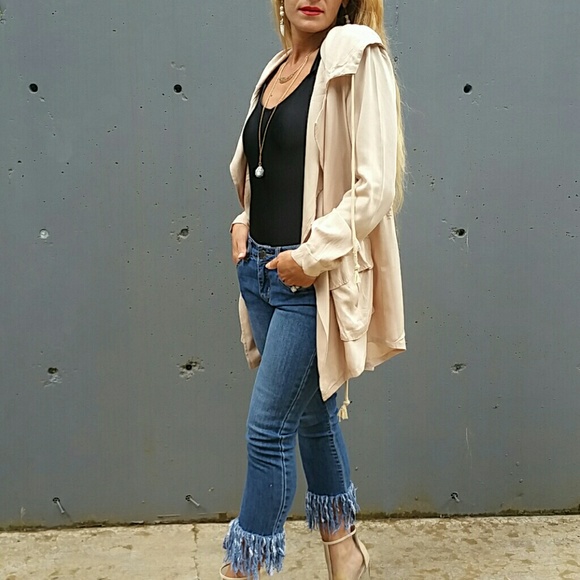 Chic and comfy light weight jacket - Picture 2 of 4