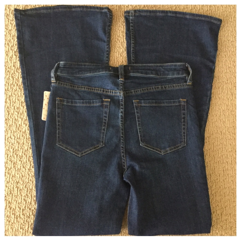 Free People High Rise Stretchy Flared Jeans. NWT. - Picture 6 of 7