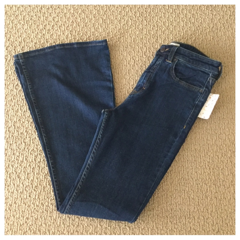 Free People High Rise Stretchy Flared Jeans. NWT. - Picture 7 of 7
