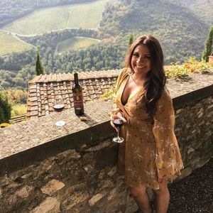 Meet your Posher, Nadia