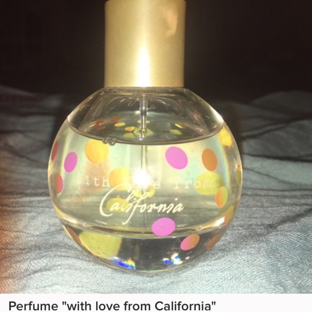 ISO this pacsun perfume, with love from california