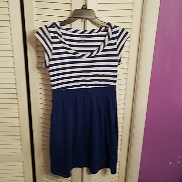 Old Navy Dresses & Skirts - BEAUTIFUL Old Navy DRESS 💕💕💕💕