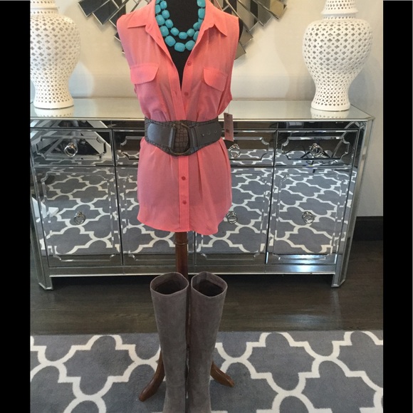 Equipment Sleeveless Blouse (100% Silk)❤️ - Picture 2 of 7