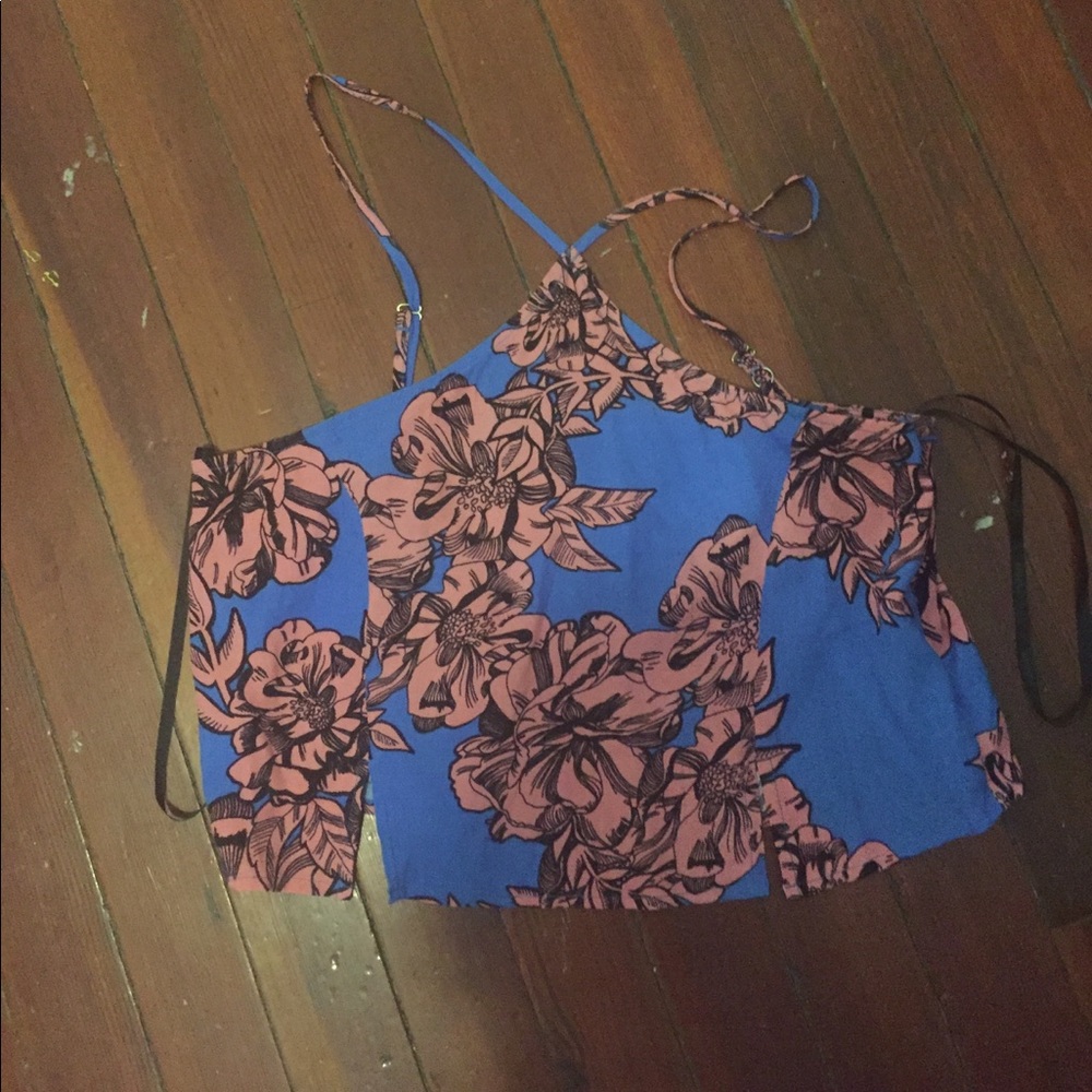 Medium crop top