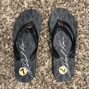 Mk sandals