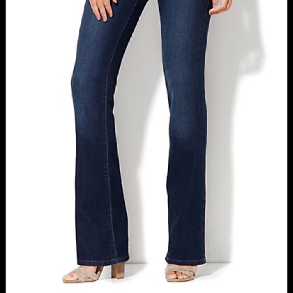 NWT NY & Company Soho curvy bootcut jeans