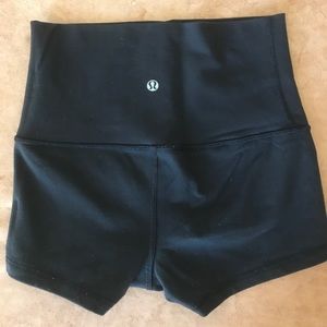 Lululemon Shorts 4 Small