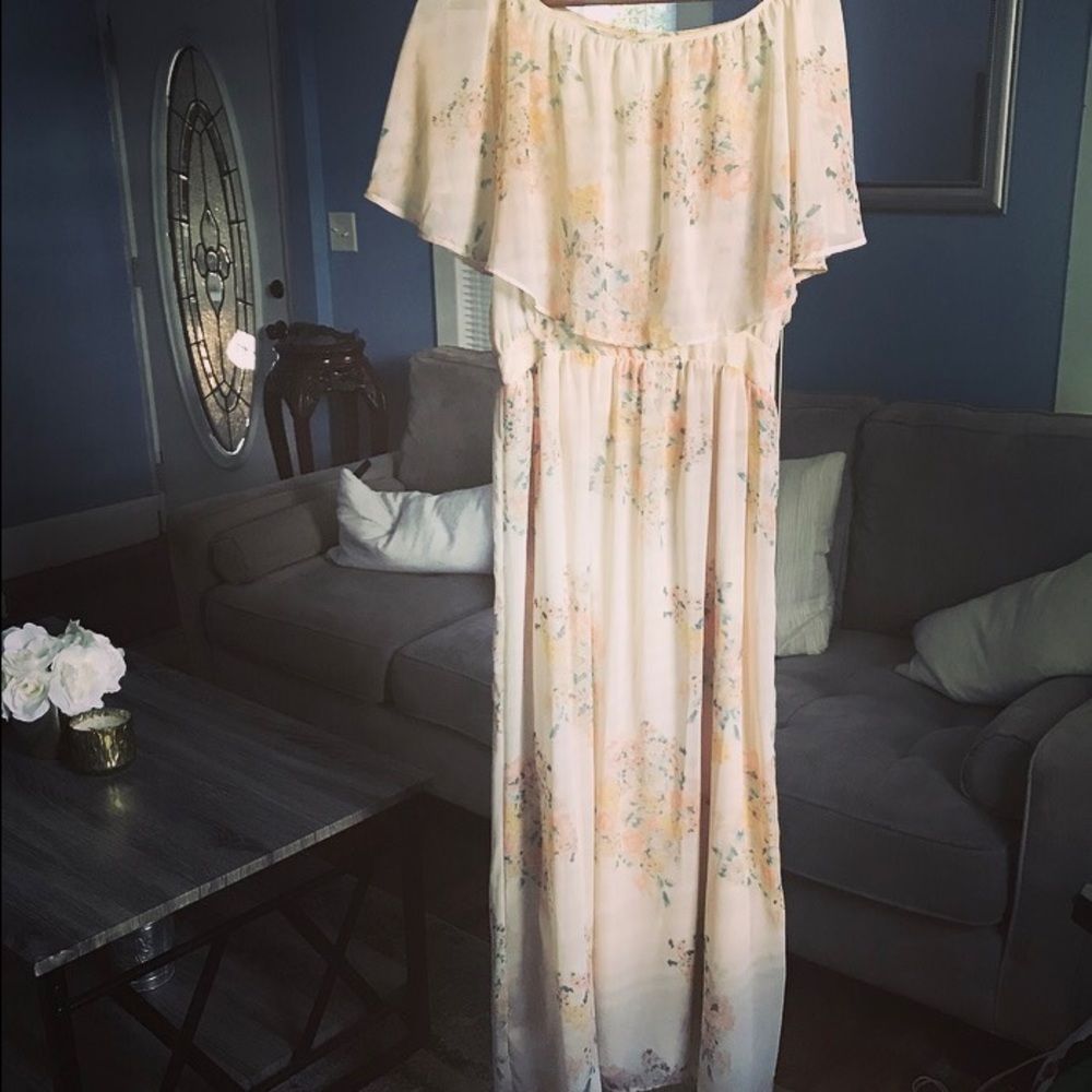 Boho chic summer maxi dress!