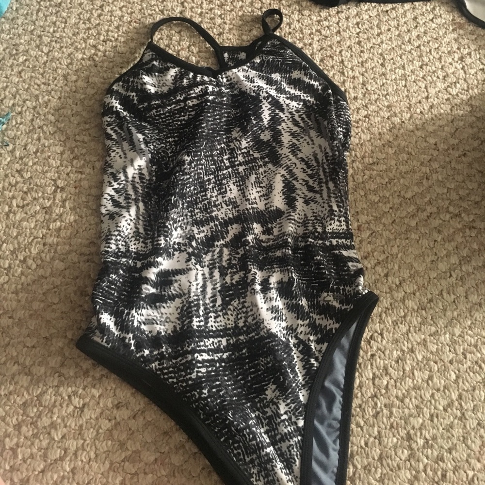 Full piece swimsuit