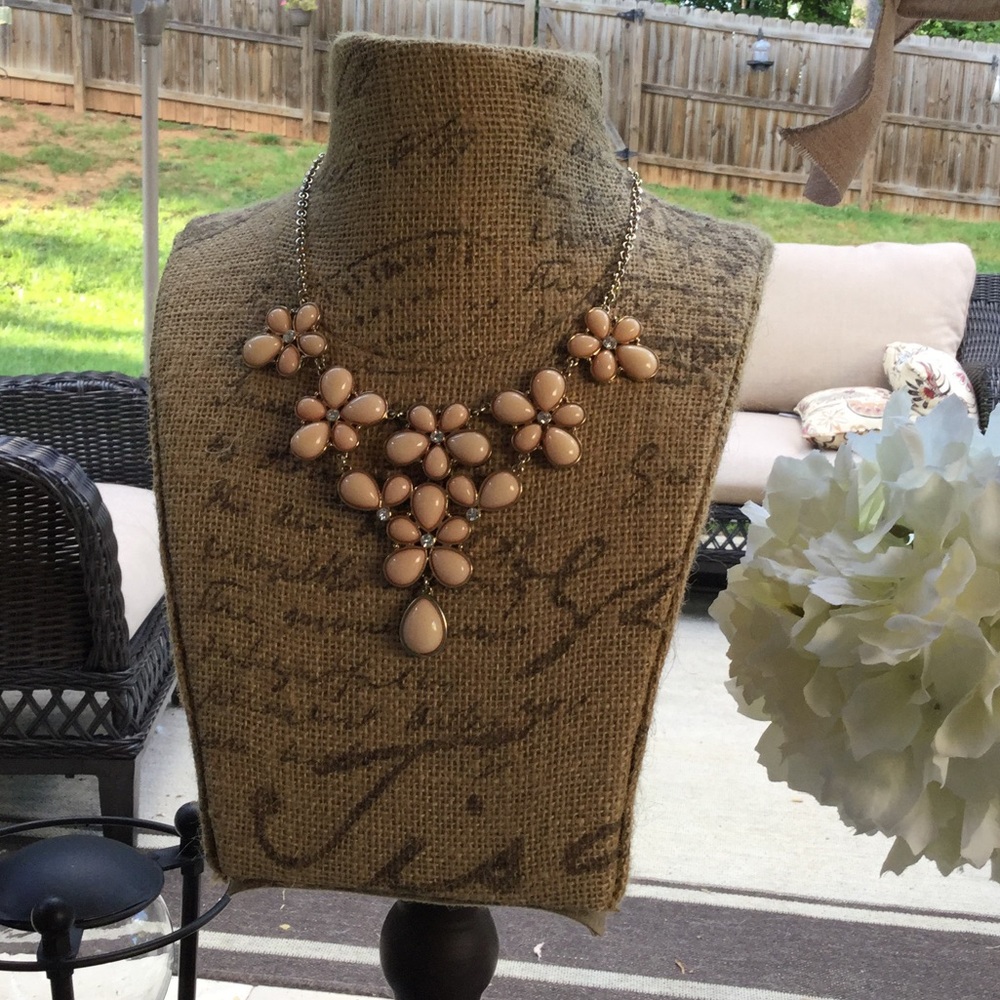 🍑 Peachy Statement Necklace 🍑