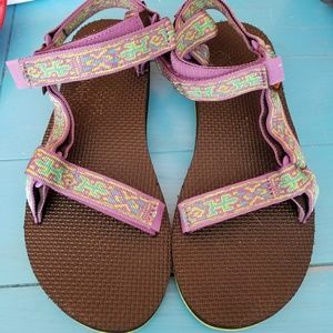 Purple and green Teva's