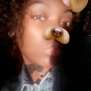 Meet your Posher, Emani