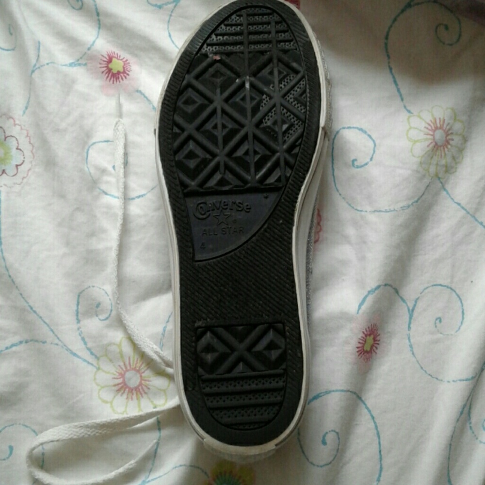 Converse - Picture 2 of 4