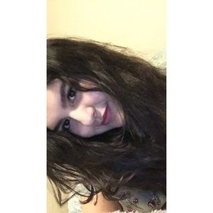 Meet your Posher, Ana cristina
