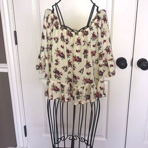 Tilly's off the shoulder crop top Size: M