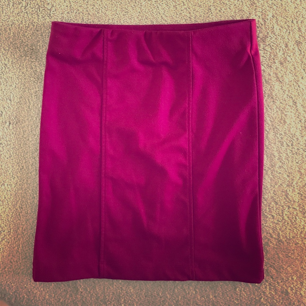 Deep fuschia pencil skirt
