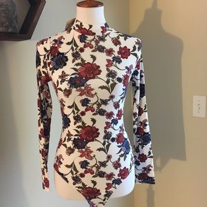 New with tags floral bodysuit