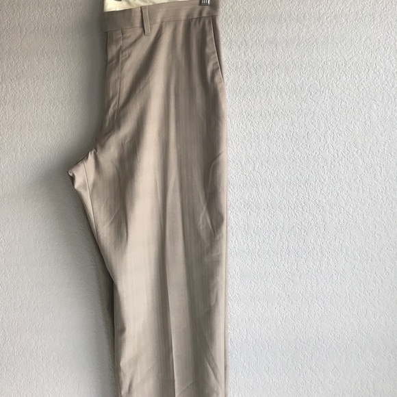 Men's Taupe color dress pant 38 w x 32 L - Picture 4 of 4
