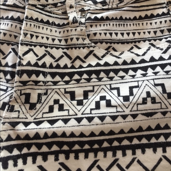Bullhead Black/ivory superstretch geometricpattern - Picture 5 of 8