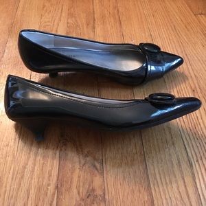 ANNE KLEIN 💄 Patent Leather Kitten Heels Sz 8