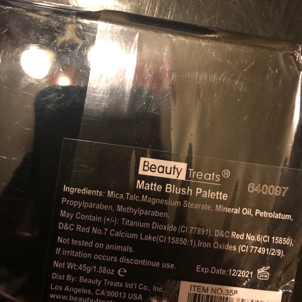 *HOST PICK* Matte Blush Palette - Picture 6 of 6