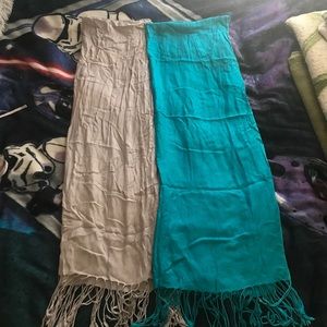 **FINAL PRICE** 2 scarves.