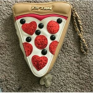 Betsey pizza slice wristlet